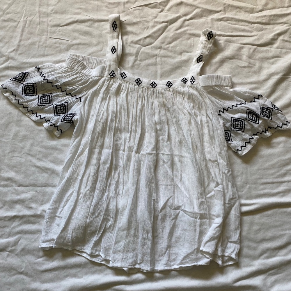Japna Embroidered Flowy off-the-shoulder blouse
